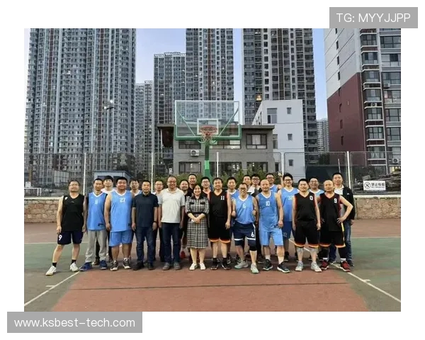 以篮球为纽带探索团队合作与竞技精神在青年成长中的重要作用 以篮球为纽带探索团队合作与竞技精神在青年成长中的重要作用