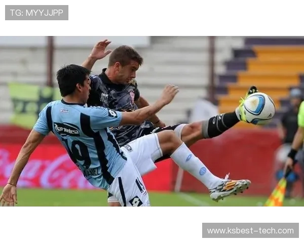 基尔梅斯与帕特罗纳图的精彩对决揭示足球战术与团队合作的魅力